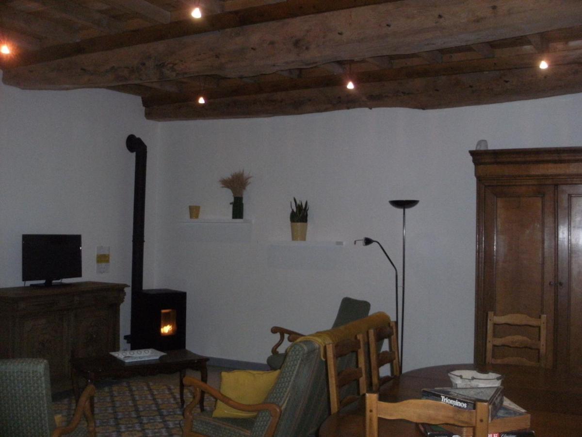 Отель Grange Dans Ancien Corps De Ferme Bellengreville  Экстерьер фото